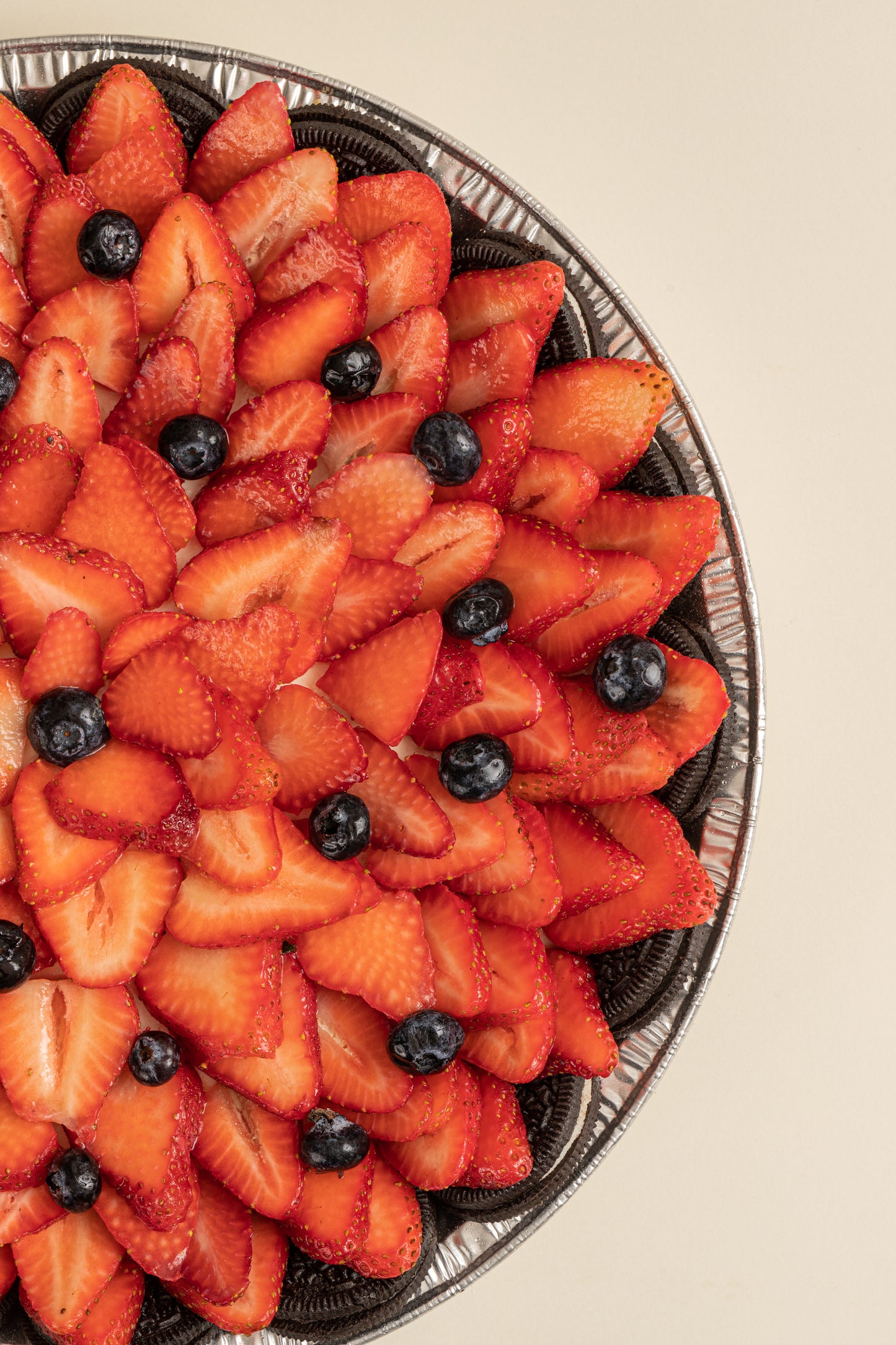 Pay de oreo con fresas